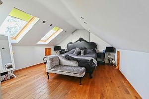 Master Bedroom- click for photo gallery